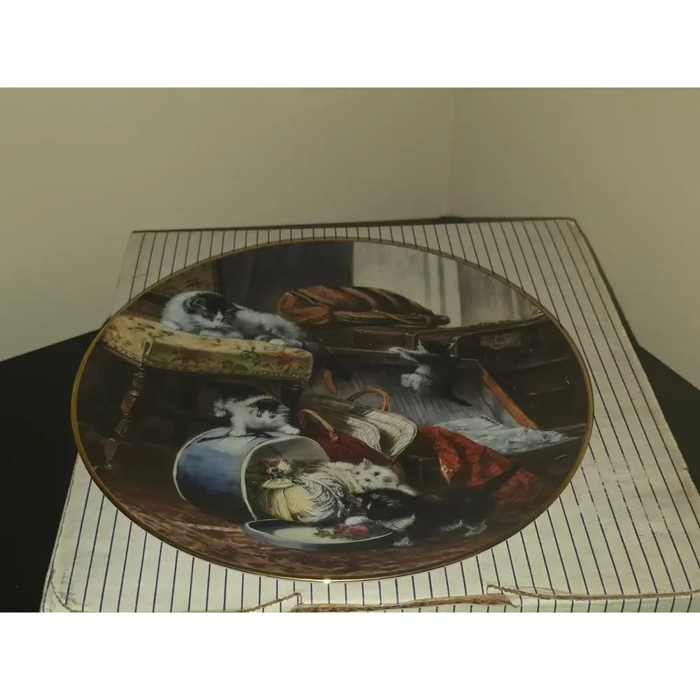 Cat Collectible Plate Wall Hanging W.S. George Mischief With The Hatbox 1990‎